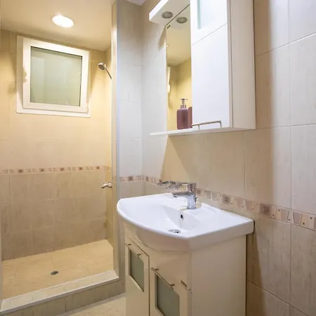 Bright 1bdr In Center Appartamento