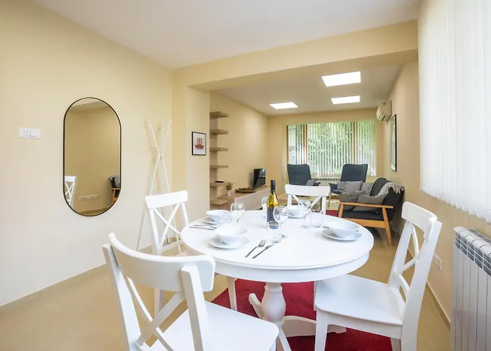 Bright 1bdr In Center Apartamento Sofía