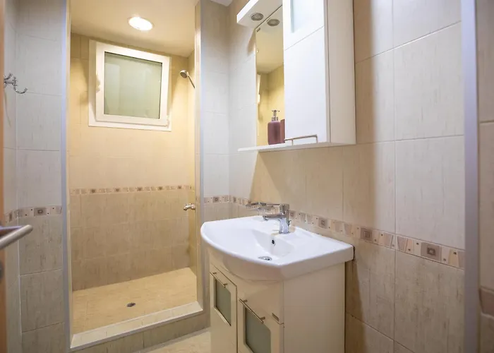 Bright 1bdr In Center דירה